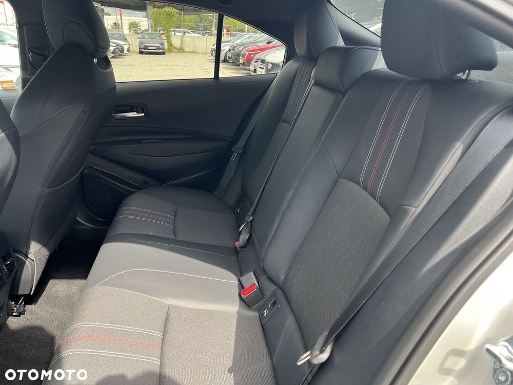 Toyota Corolla 1.8 Hybrid GR Sport - 13