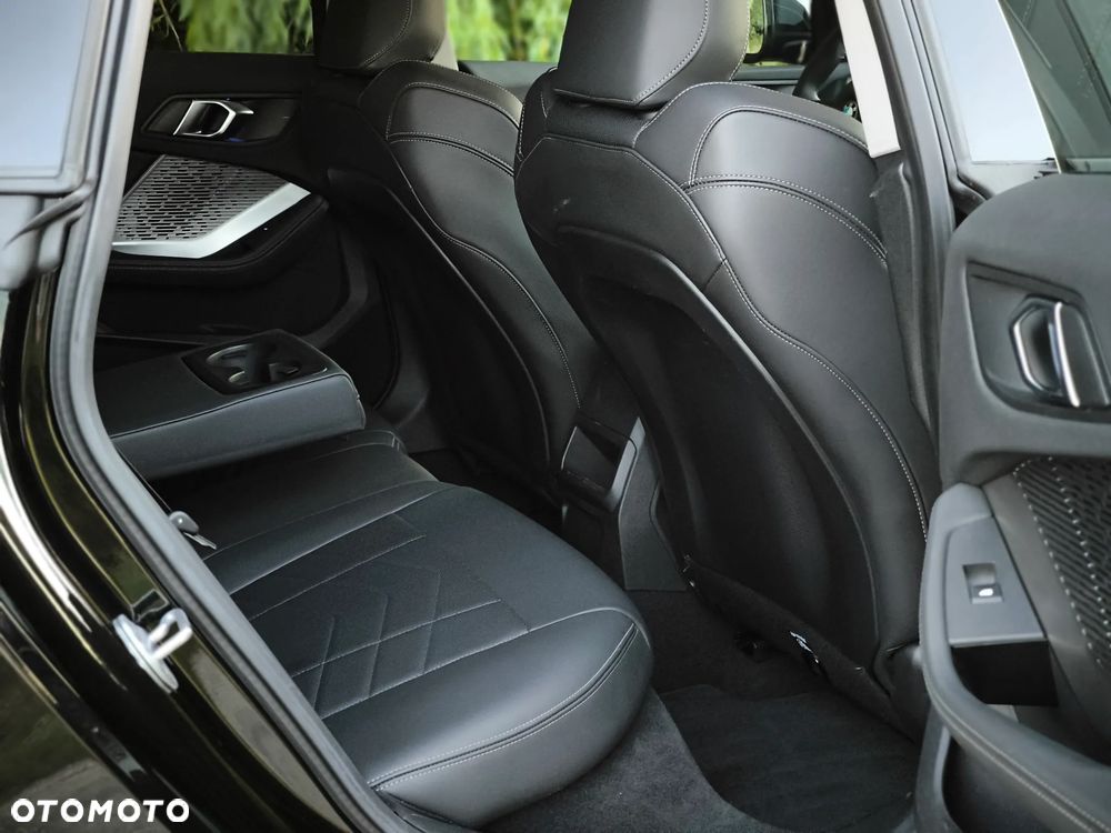 BMW Seria 2 220i mHEV - 26