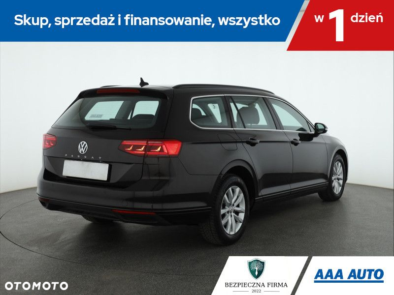 Volkswagen Passat - 6