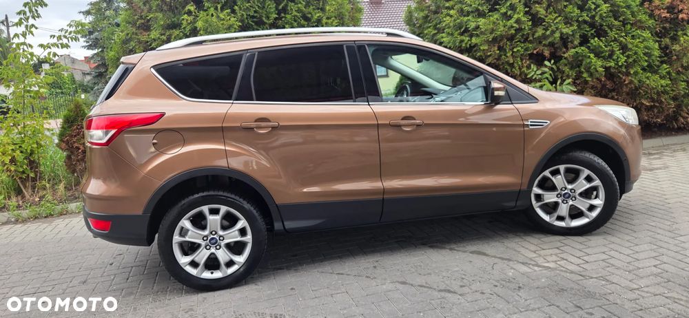 Ford Kuga 2.0 TDCi 2x4 Titanium - 16