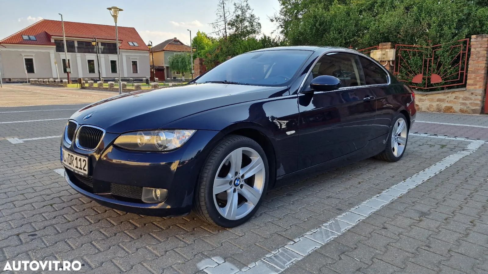BMW Seria 3 320i Coupe Aut. - 1