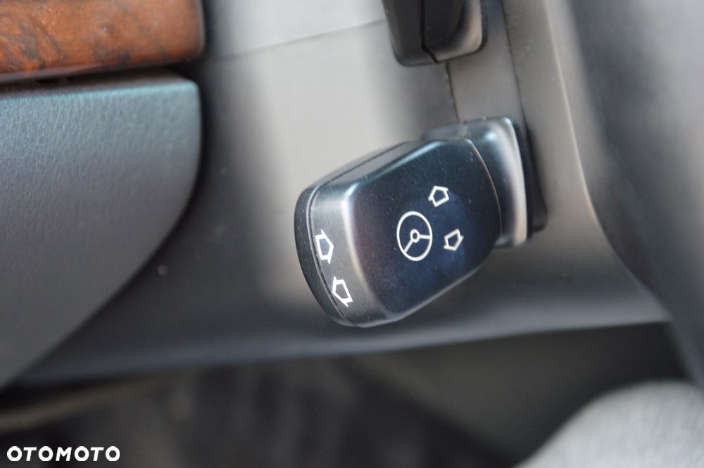 BMW Seria 7 740i - 30