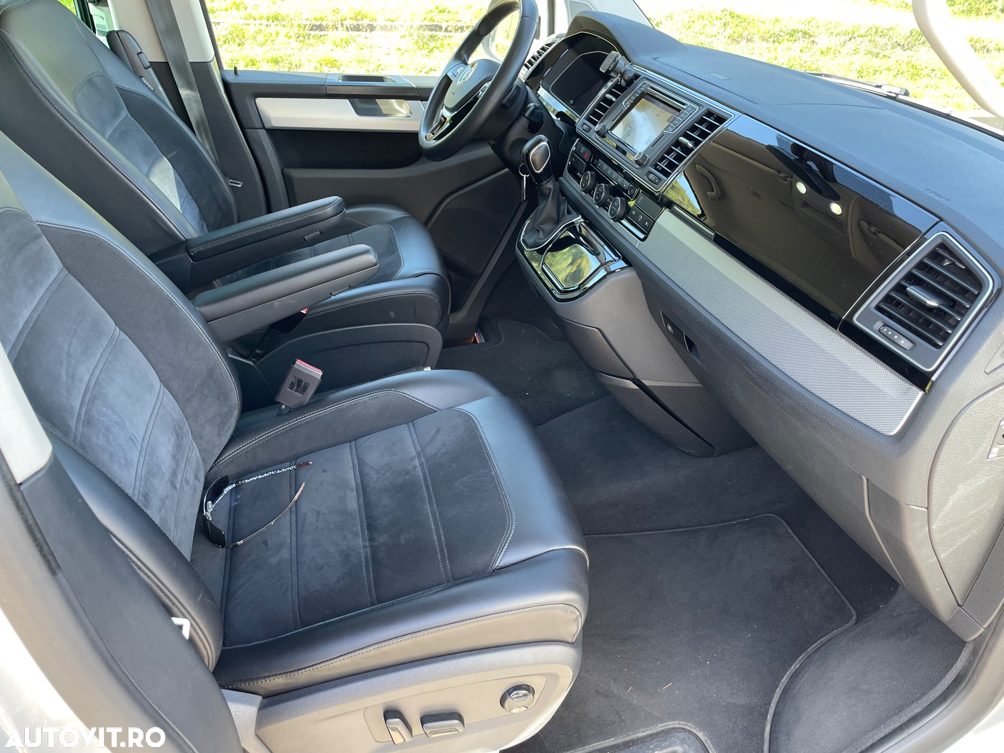 Volkswagen Multivan - 14