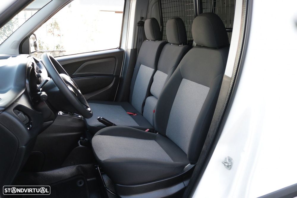 Fiat Doblo Cargo 1.6 M-Jet Easy 3Lug 105cv - 21