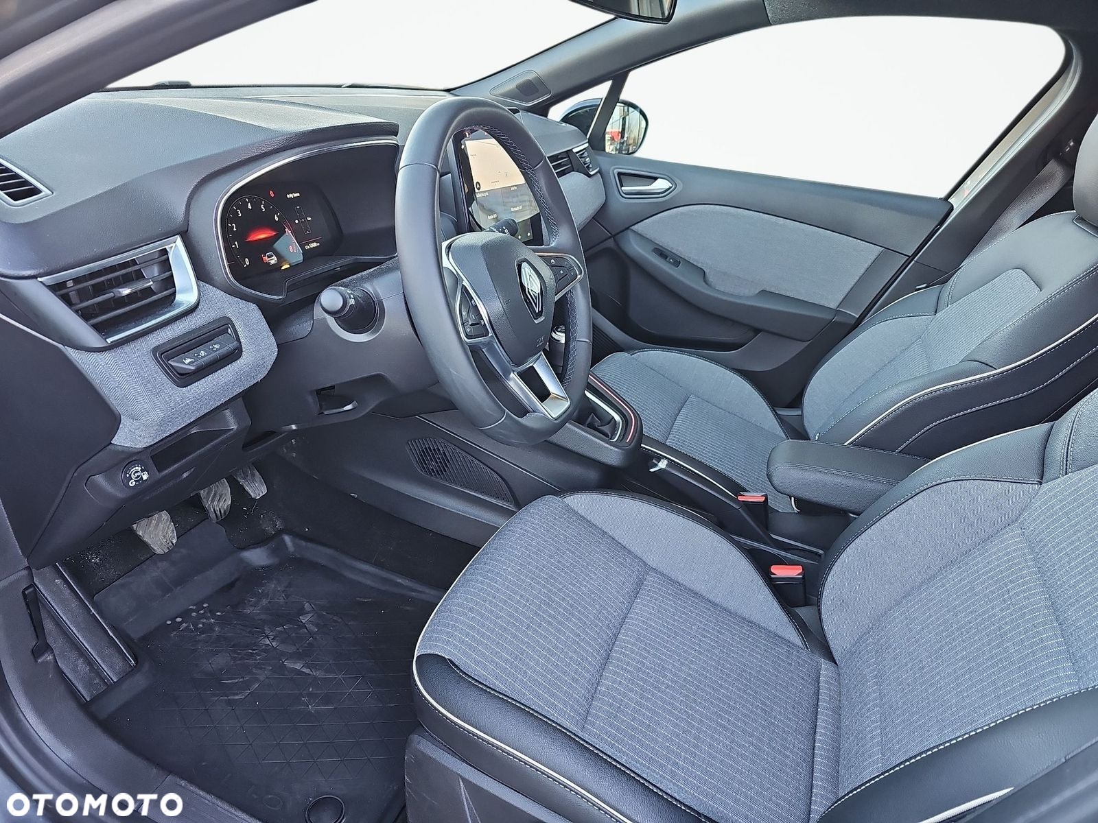 Renault Clio 1.0 TCe Techno - 10