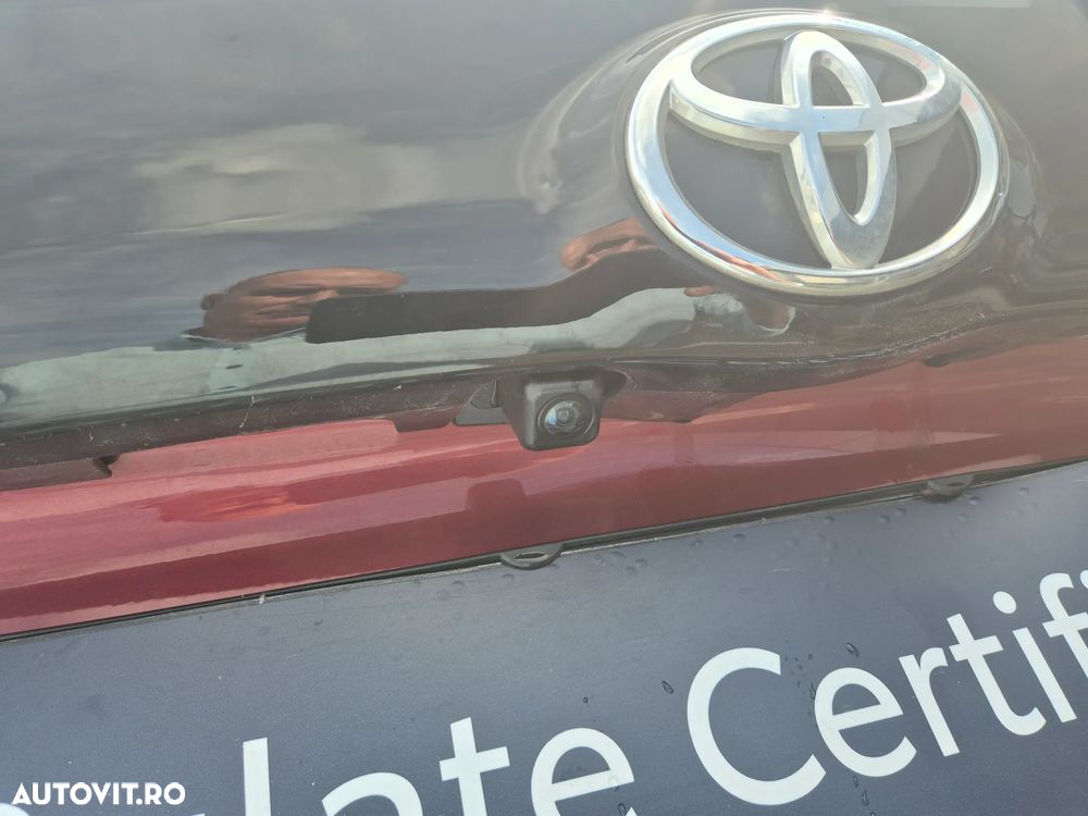 Toyota Yaris - 12