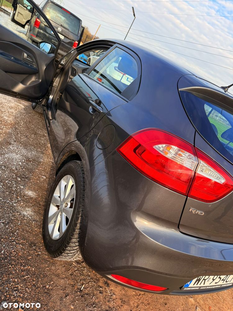 Kia Rio 1.1 CRDI Attract - 4