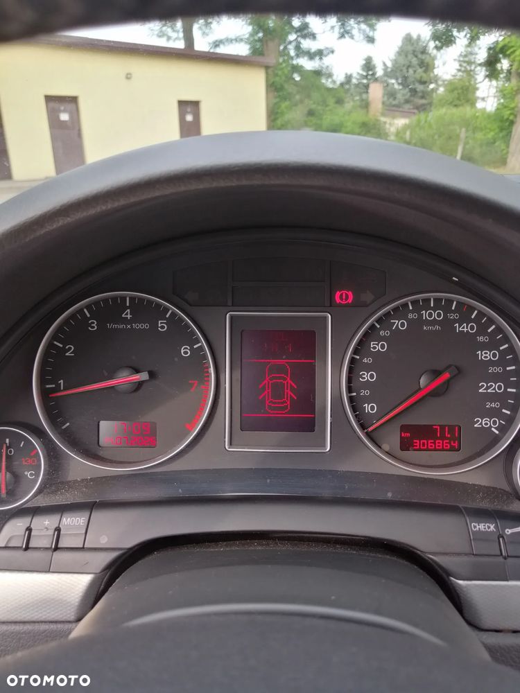 Audi A4 Avant 1.8 T - 10