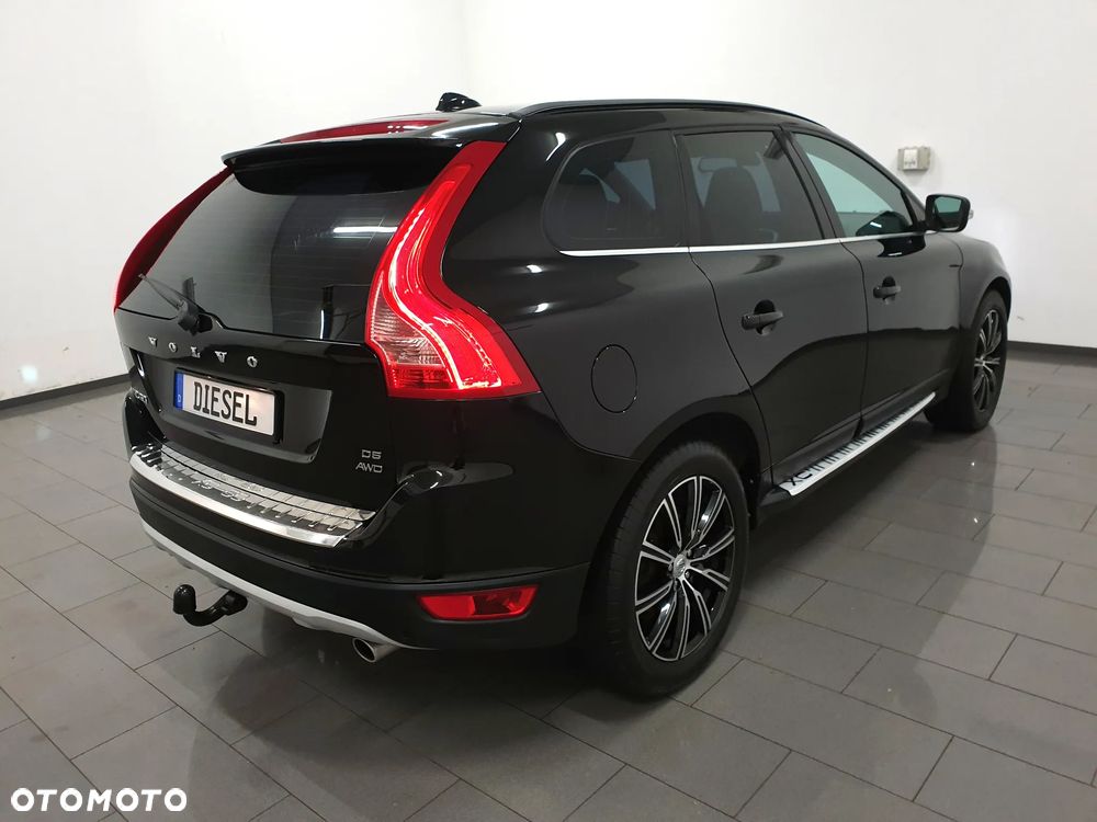 Volvo XC 60 D5 AWD Momentum - 6