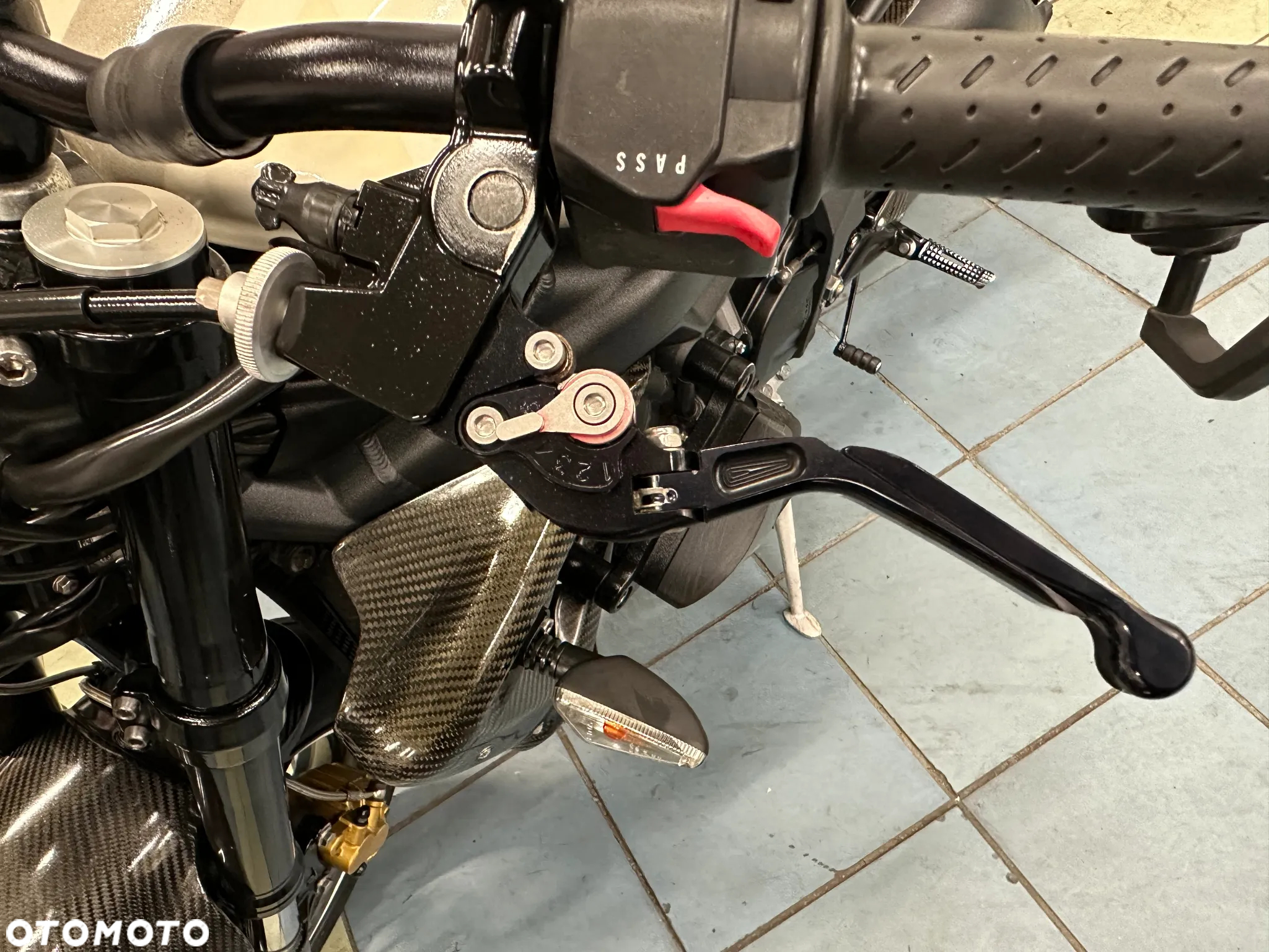 Triumph Street Triple - 15