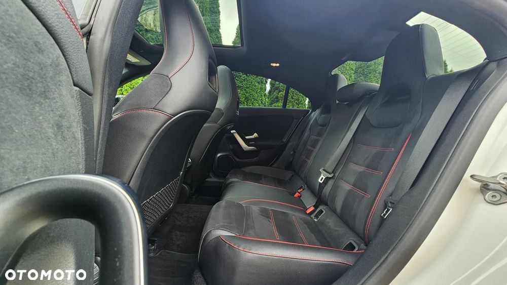 Mercedes-Benz CLA 200 AMG Line 7G-DCT - 16