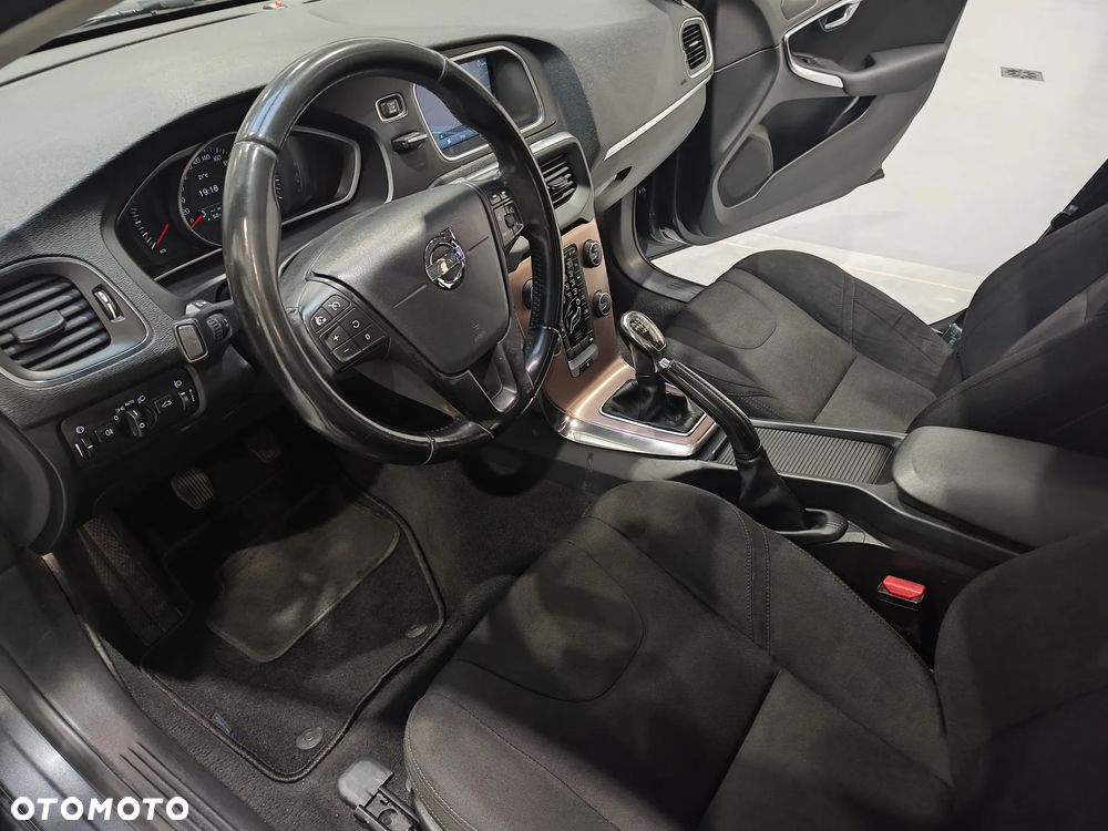 Volvo V40 D2 - 5