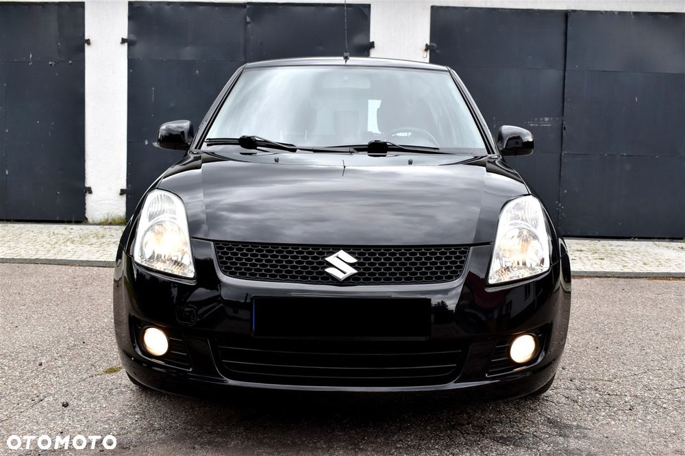 Suzuki Swift 2010 photo 2