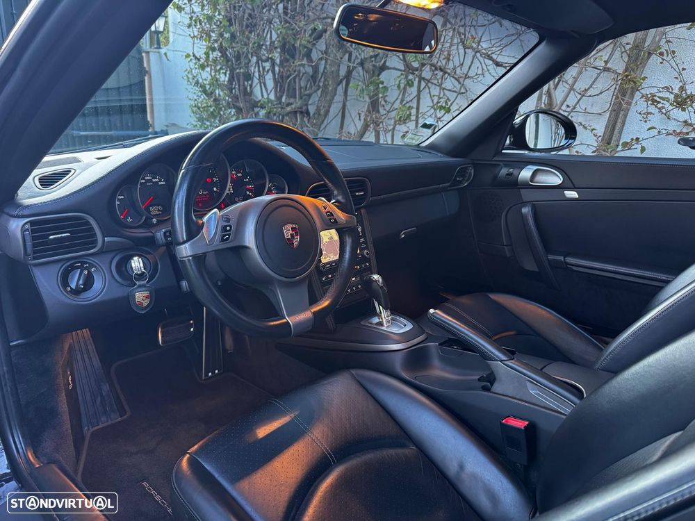 Porsche 911 Série F - 16