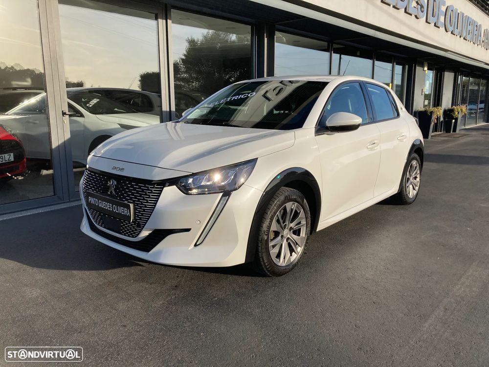 Peugeot E-208