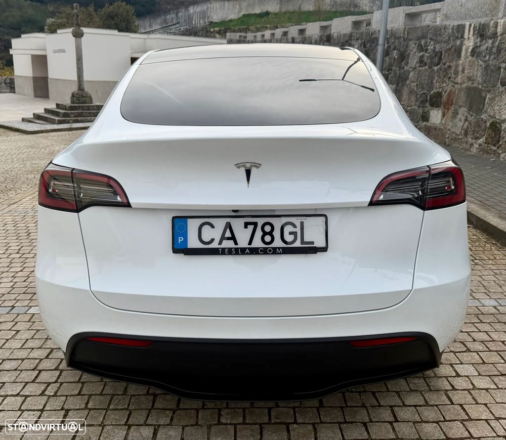 Tesla Model Y RWD - 8