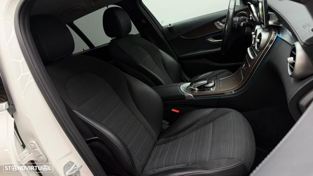Mercedes-Benz C 220 CDI DPF (BlueEFFICIENCY) 7G-TRONIC - 25