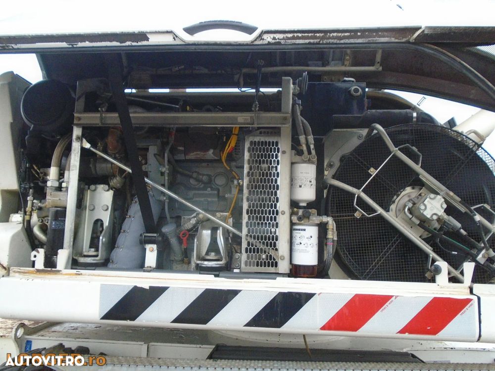 Liebherr A 918 Compact - 8