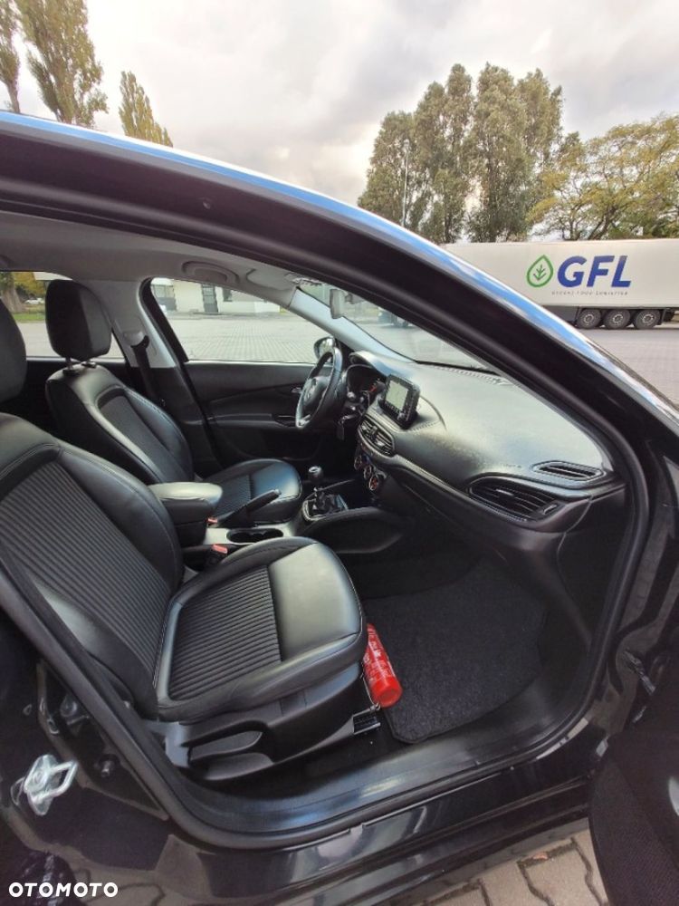 Fiat Tipo - 18
