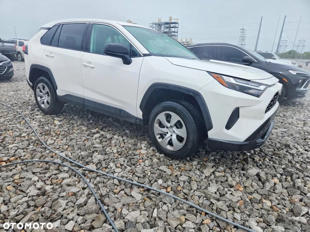 Toyota RAV4 - 1