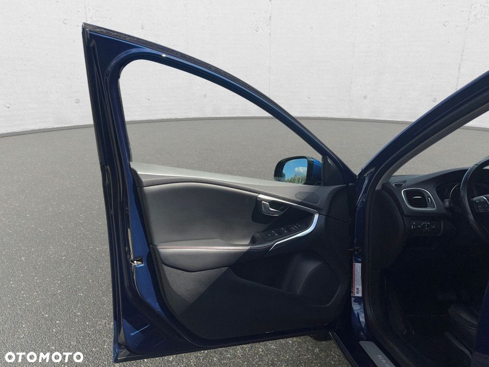 Volvo V40 - 9