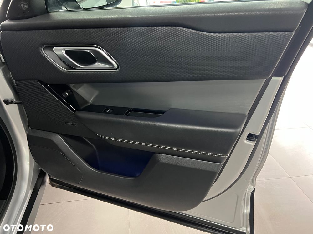 Land Rover Range Rover Velar 2.0d R-Dynamic - 39