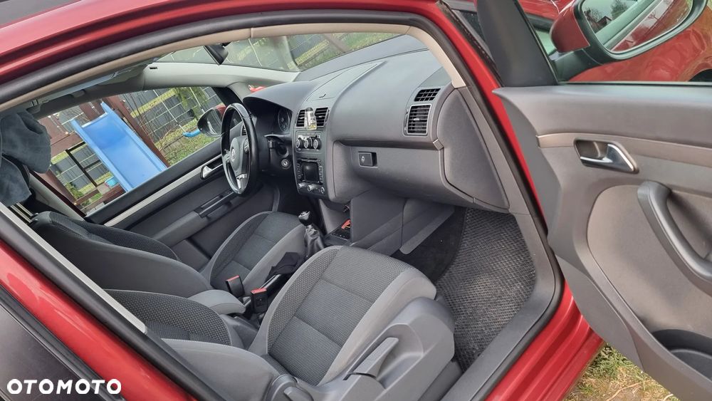 Volkswagen Touran 2.0 TDI DPF Highline - 8