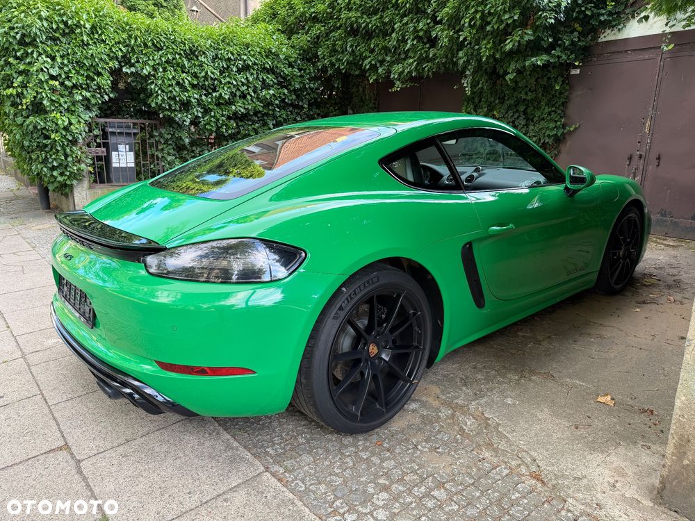 Porsche 718 Cayman - 10