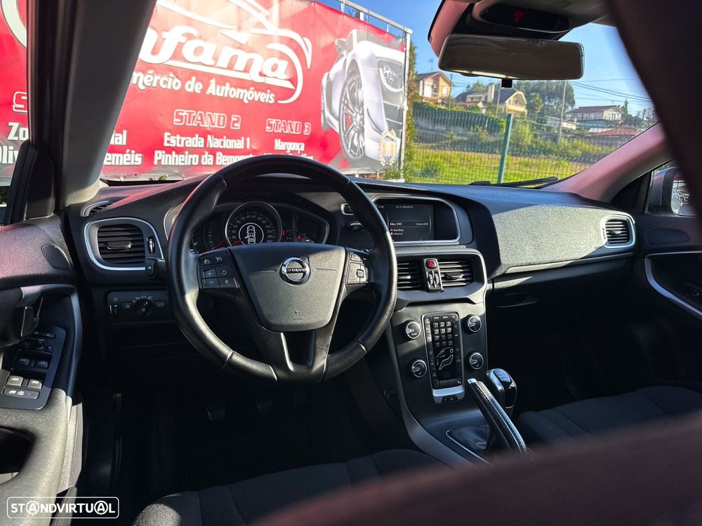 Volvo V40 2.0 D2 Momentum - 20