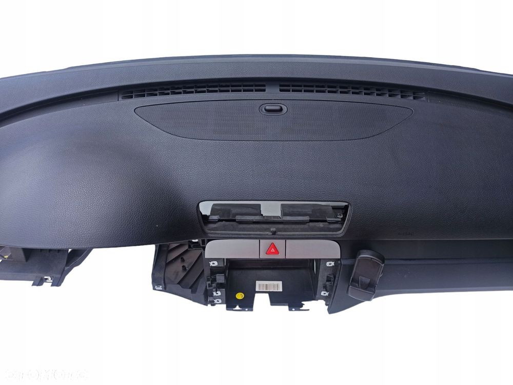 Deska rozdzielcza kokpit konsola VW PASSAT B6 B7 CC Europa - 12