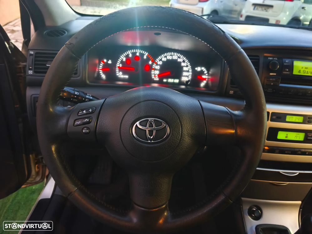 Toyota Corolla SW 1.4 D-4D AC - 5