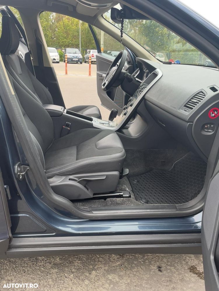 Volvo XC 60 D5 AWD Summum - 3