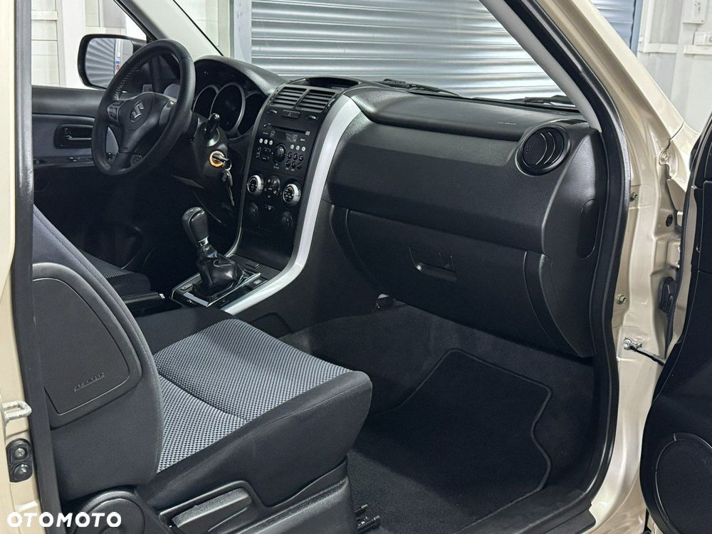 Suzuki Grand Vitara - 11