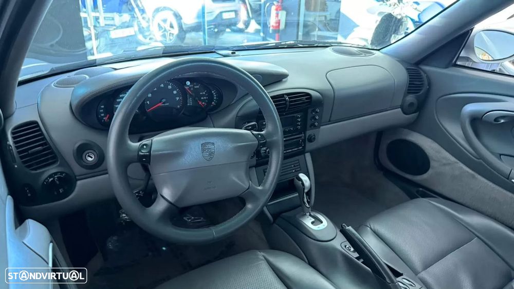 Porsche 911 (996) - 8