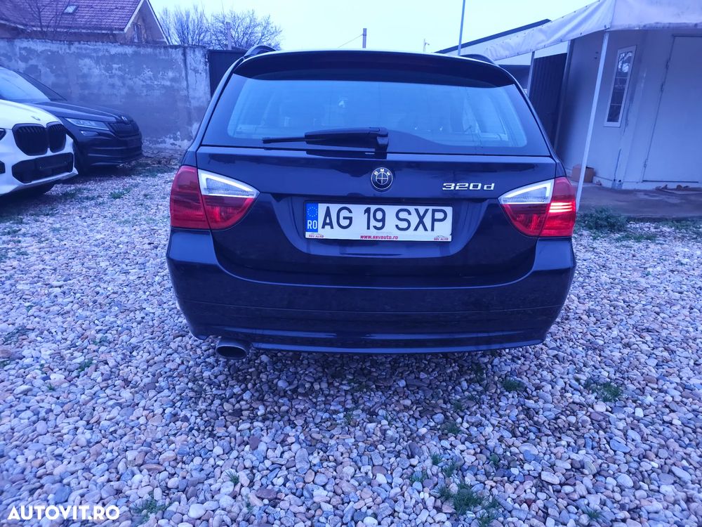 BMW Seria 3 320d Touring - 14