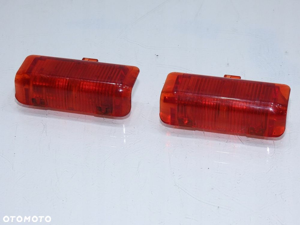 LAMPKA OŚWIETLENIE DRZWI SUBARU FORESTER III - 3