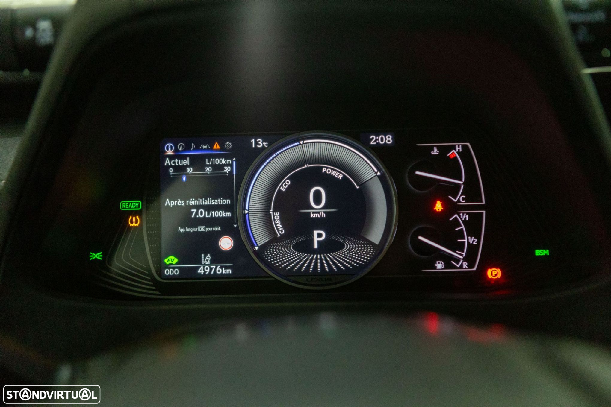 Lexus UX 250h F Sport - 32
