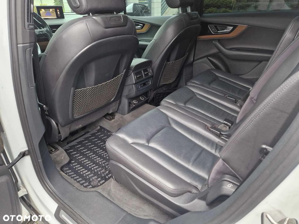 Audi Q7 3.0 TFSI Quattro Tiptronic - 9
