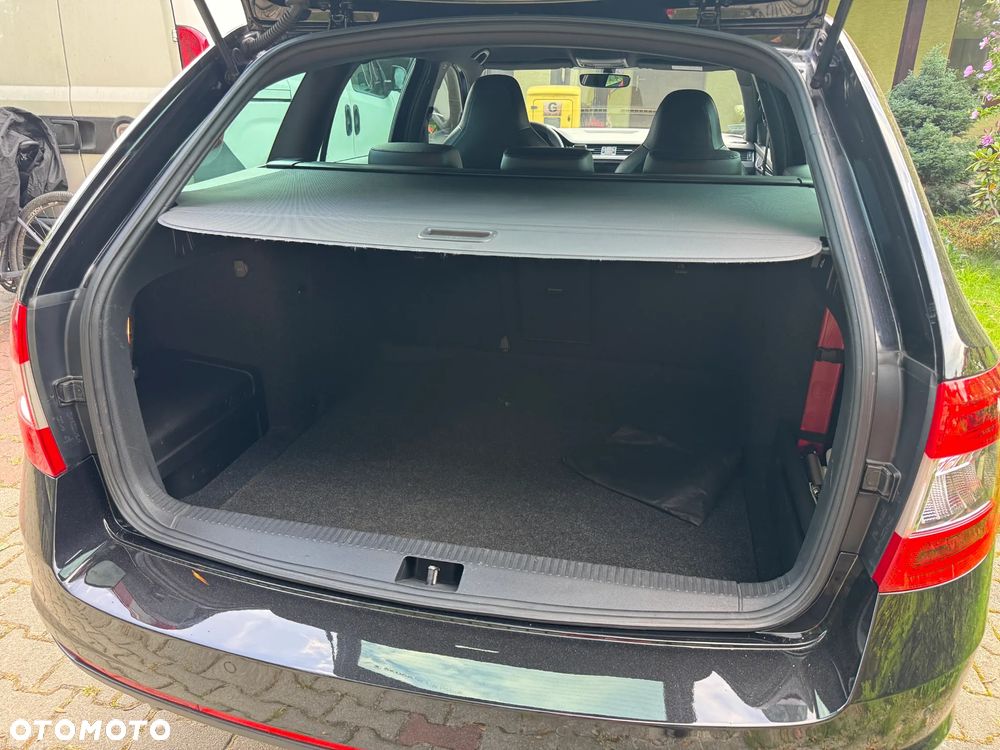 Skoda Octavia 2.0 TSI RS DSG - 17