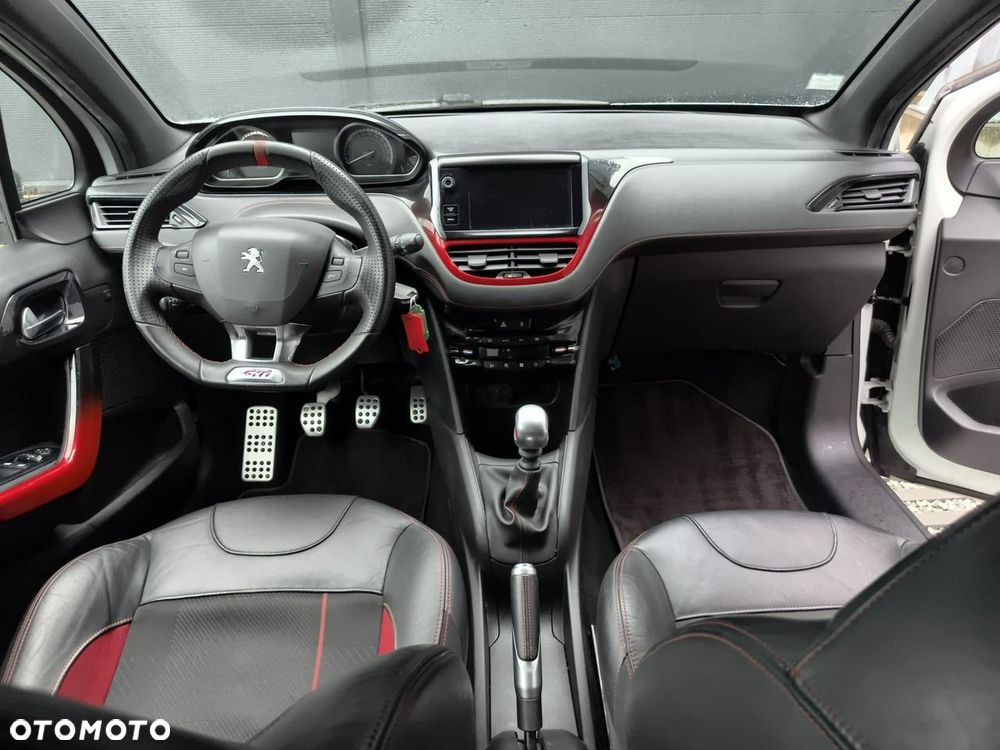 Peugeot 208 - 9