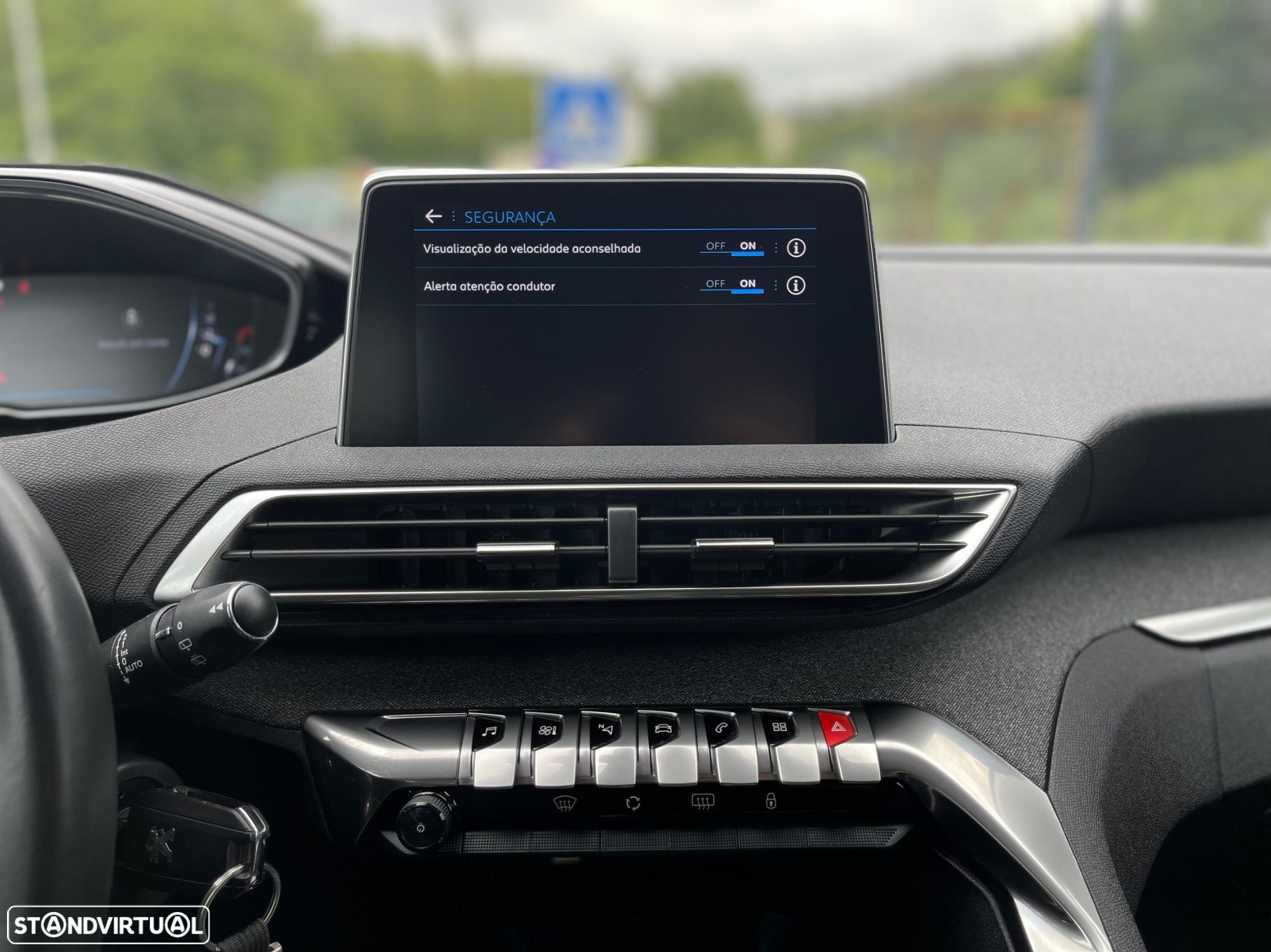 Peugeot 3008 1.5 BlueHDi Allure EAT8 - 32