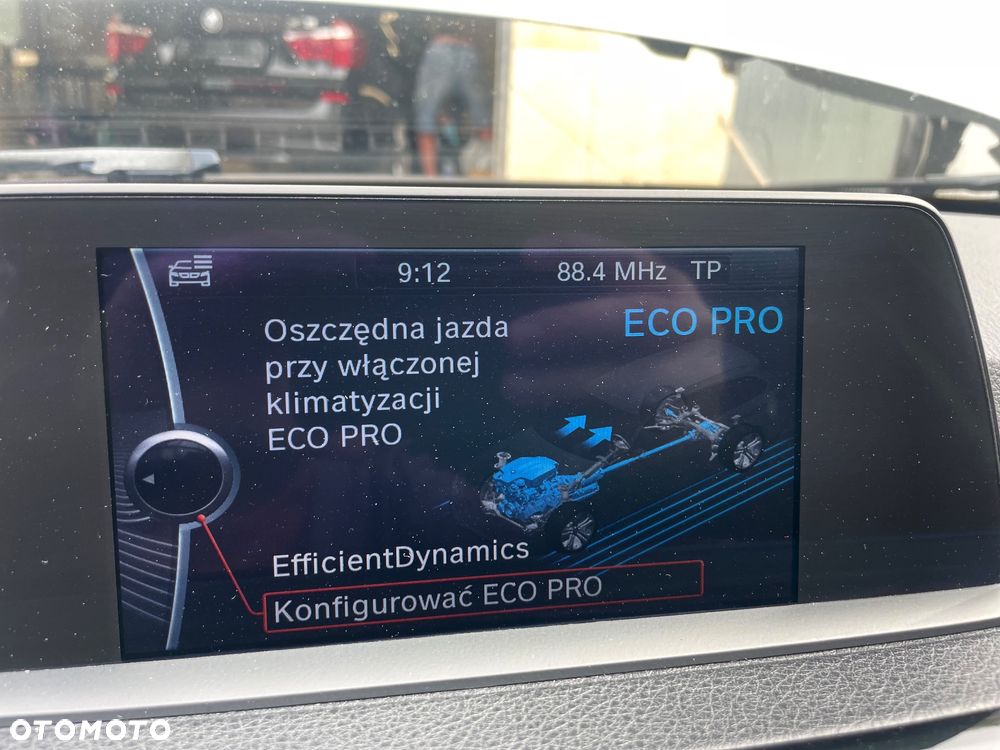 BMW Seria 3 318d DPF Edition Sport - 29