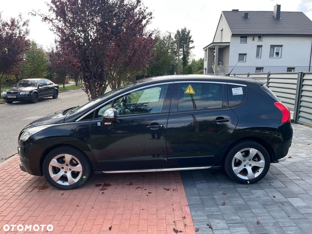 Peugeot 3008 Hybrid4 - 3