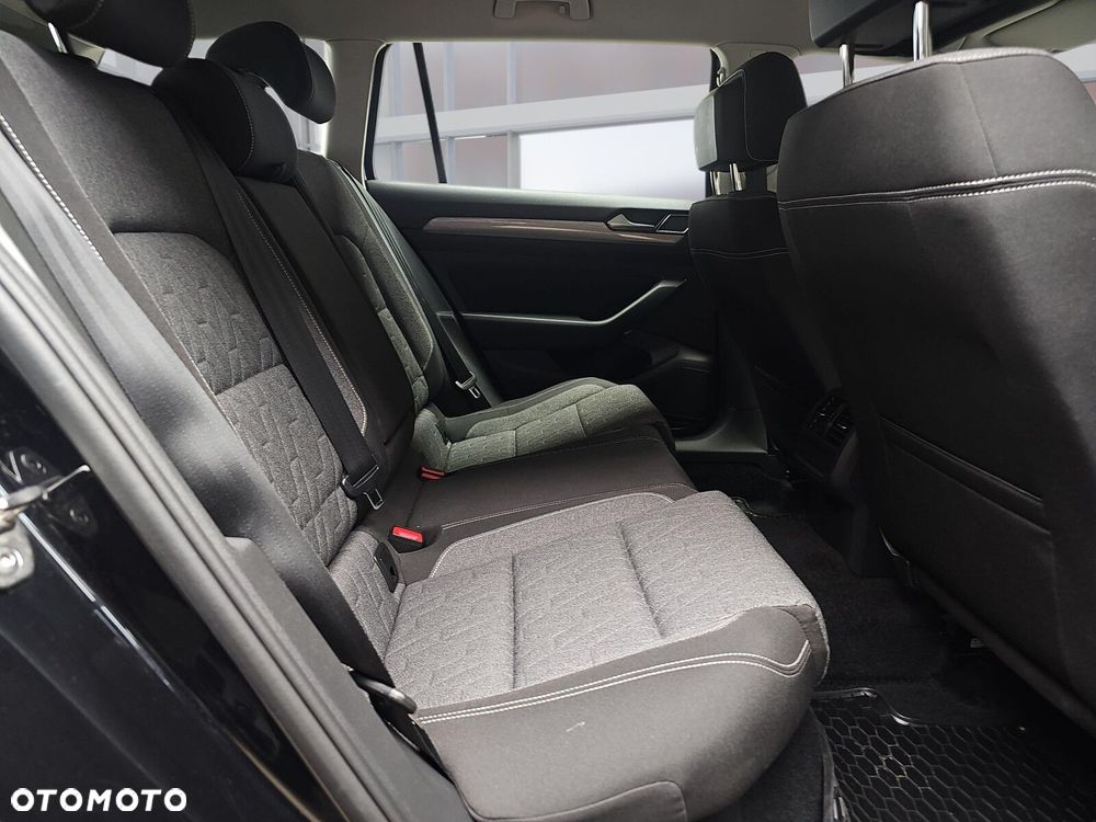 Volkswagen Passat Variant 1.5 TSI EVO Business DSG - 12