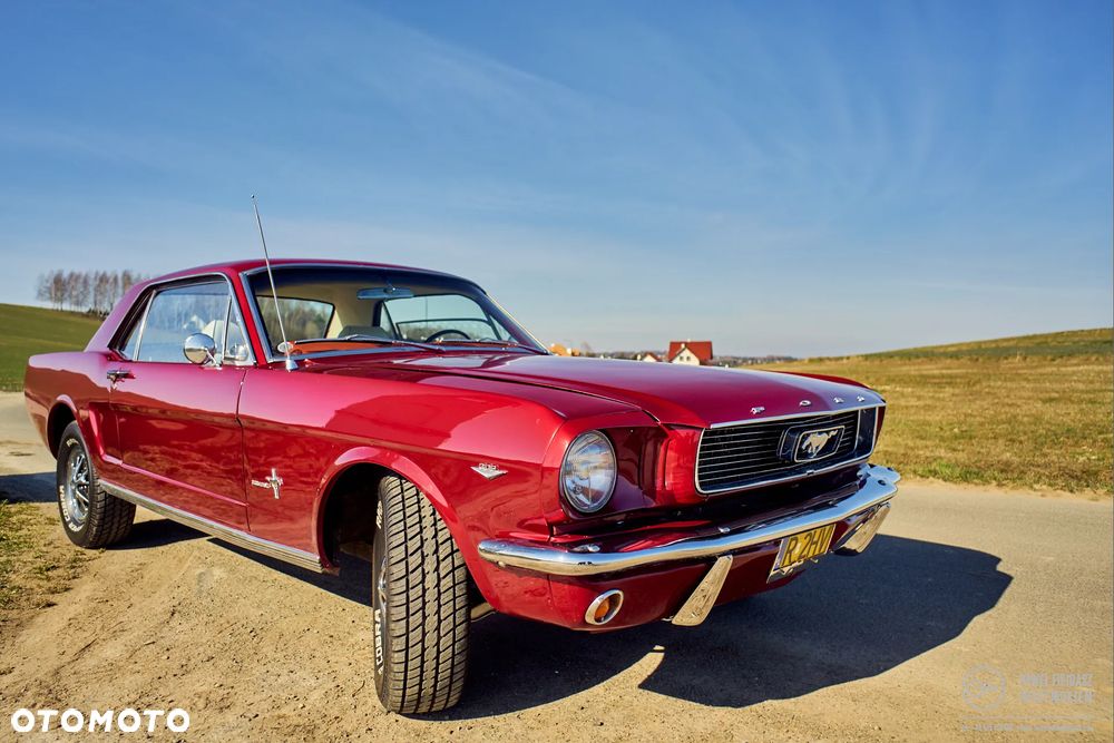 Ford Mustang - 7