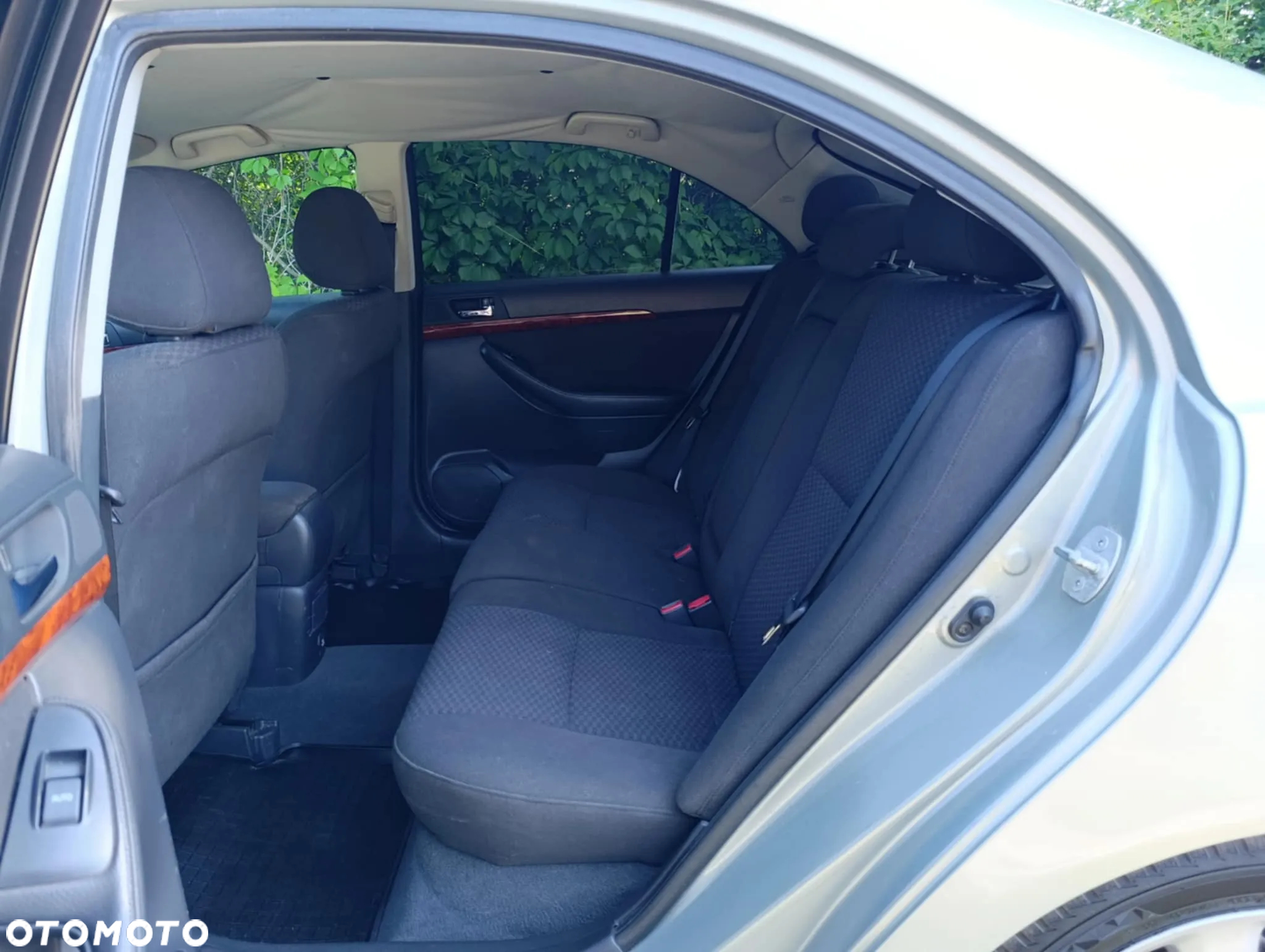 Toyota Avensis - 9