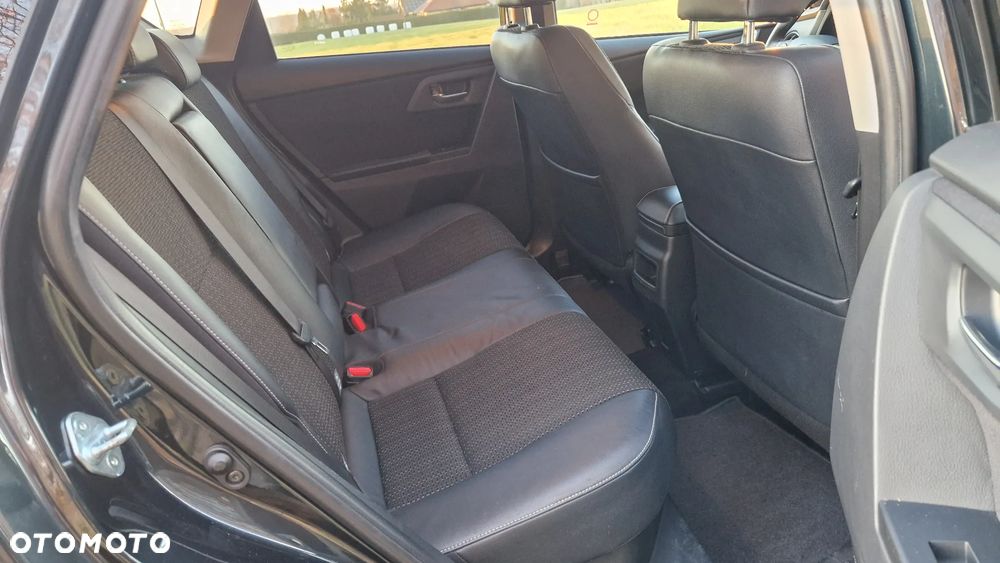 Toyota Auris 1.8 HSD Luna - 12