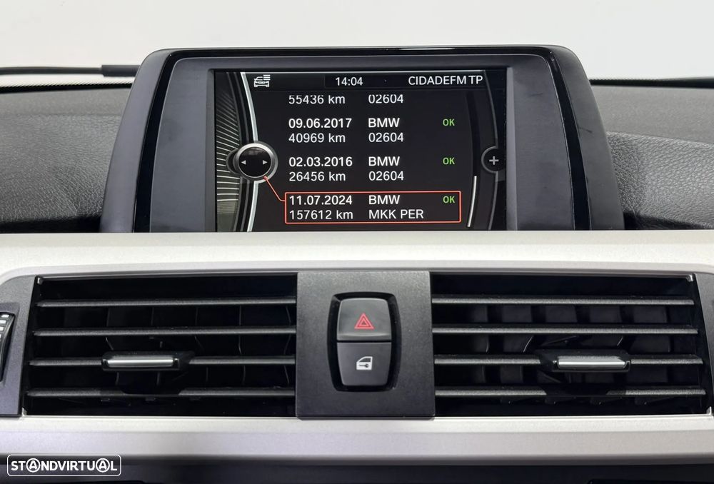 BMW 318 d Line Luxury - 29