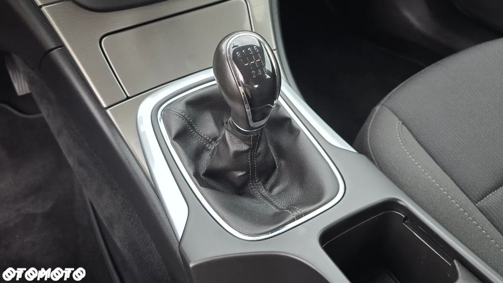 Opel Insignia - 19