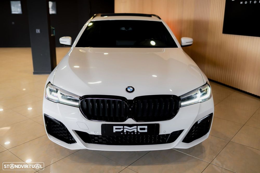 BMW 530 e Pack Desportivo M - 12